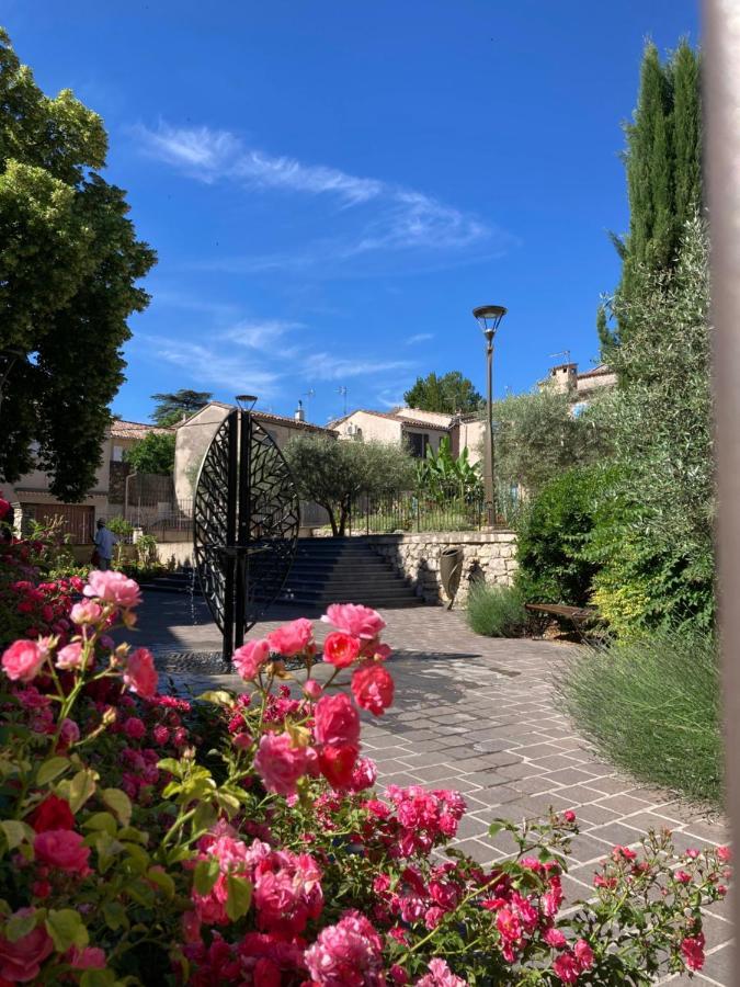 Gréoux-les-Bains T2 Classe 2* Calme Au Coeur Du Village Provencale מראה חיצוני תמונה