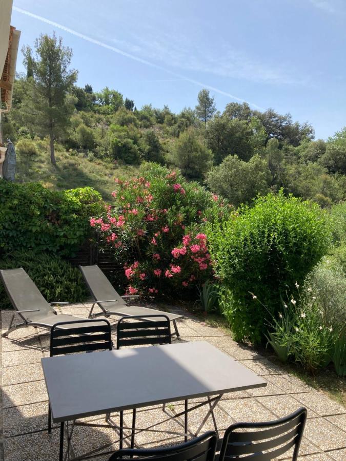 Gréoux-les-Bains T2 Classe 2* Calme Au Coeur Du Village Provencale מראה חיצוני תמונה